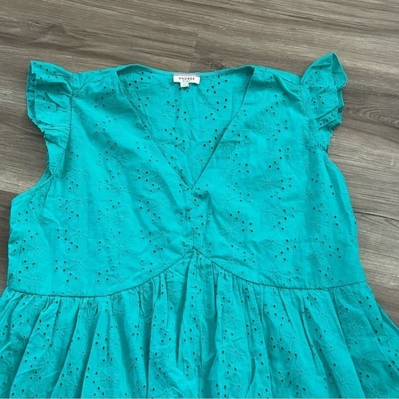 ANDREE Flutter Cap Sleeve Peplum V-Neck Eye-lit Floral Embroidered Top Women 2X - Picture 7 of 7